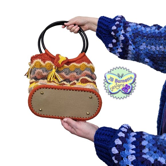 Handmade Crochet Starburst Bag, Wood Handle Purse, Solid Bottom Handbag Tote - Picture 4 of 9